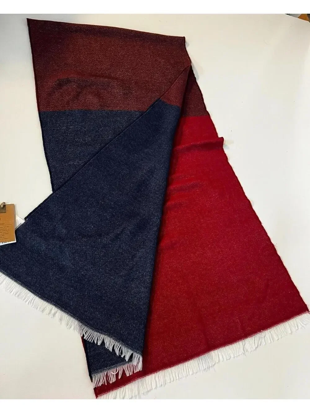 Timberland $58 Men's Medium Weight Red Navy Acrylic Scarf